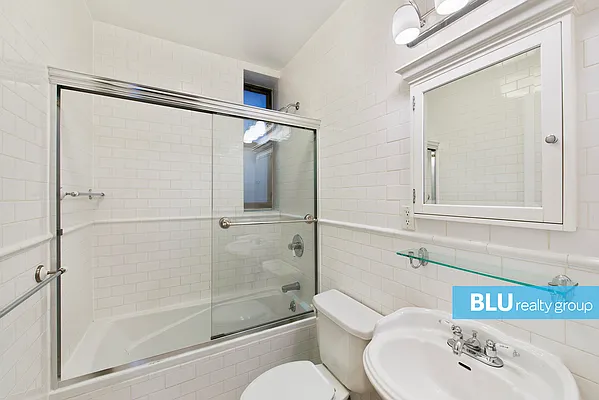 Rented by BLU Real Estate | media 9