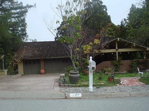 1st image of 747 Jacaranda Cir
