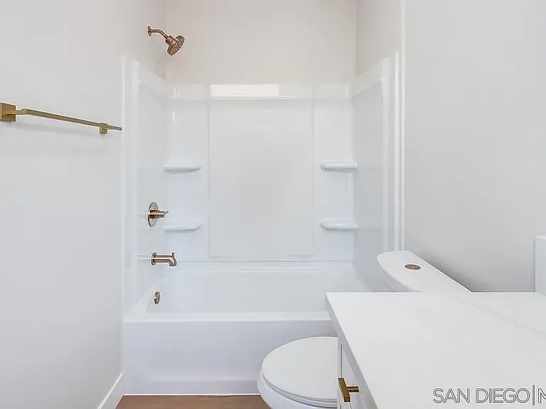 122 Lancer Ave #A — Photo 6