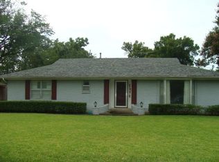 2976 Phyllis Ln, Farmers Branch, TX 75234