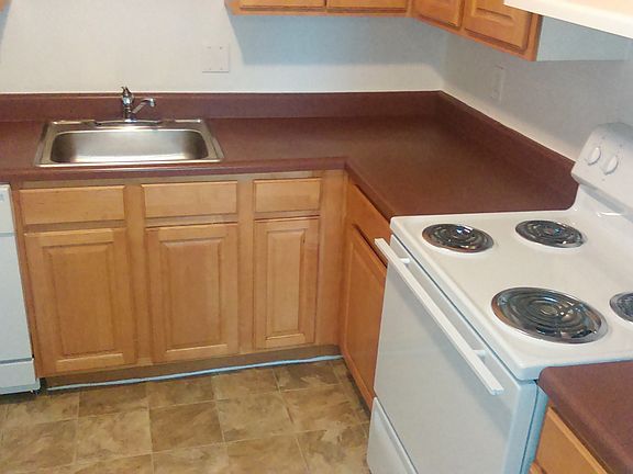 3rd image of 3323 W 32nd St APT C
