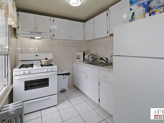 2nd image of 1061 Greene Avenue