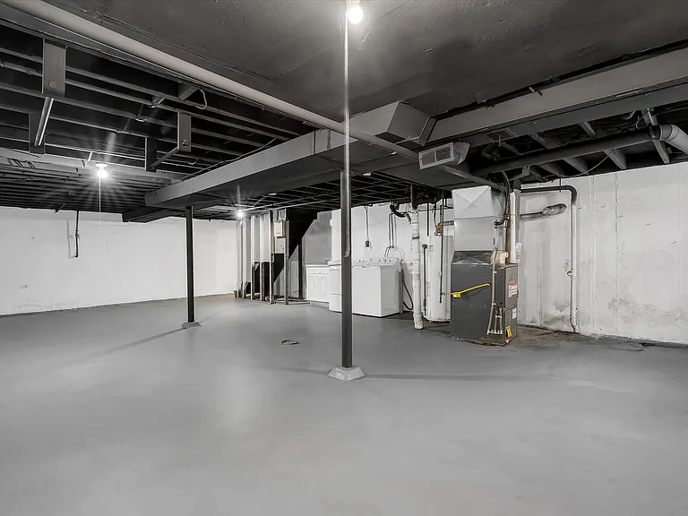 3021 Henrietta St — Photo 19