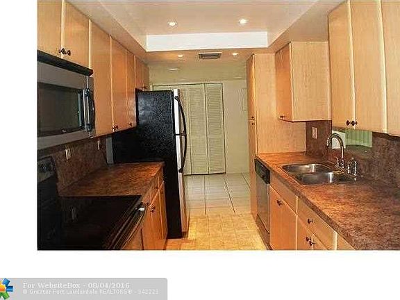 4th image of 6307 NW 74th Ave