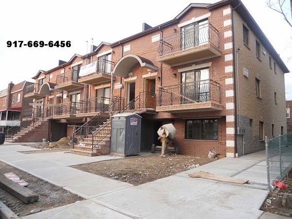 3rd image of 931 E 215th St