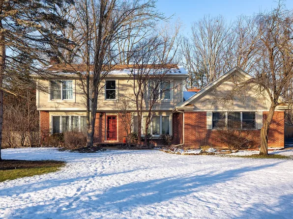 2640 Crestwood Ln, Riverwoods, IL 60015
