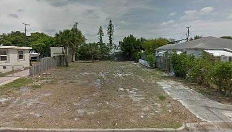 1st image of 525 41st St