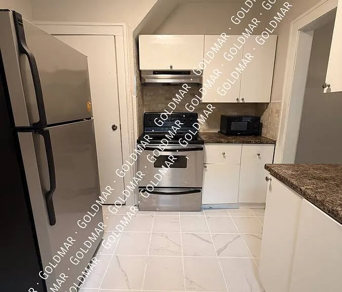 1553 Church St — Photo 2