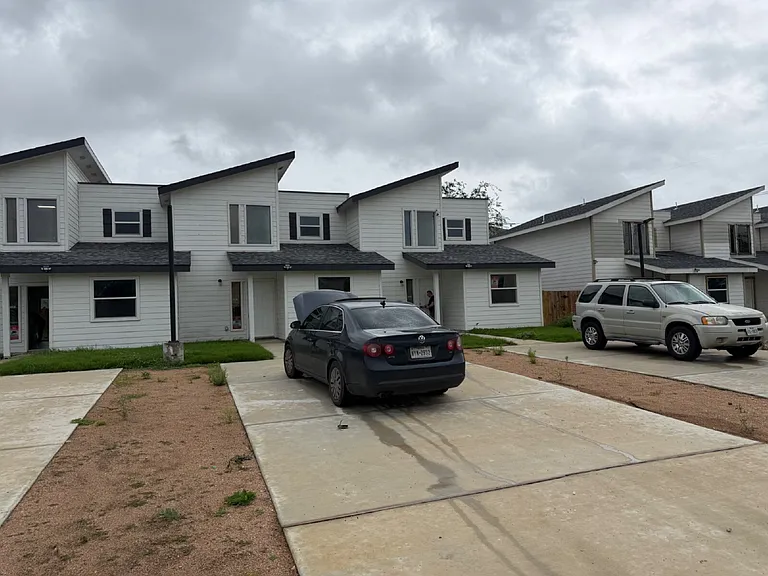 7651 Oak Chase — Photo 3