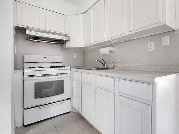 2nd image of 11131 66th Ave APT 2C