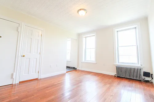35 2nd St #3 Photo 1