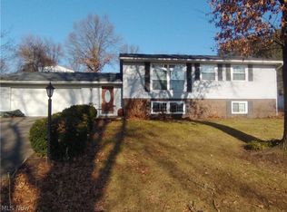 365 Springbrook Dr SW, New Philadelphia, OH 44663