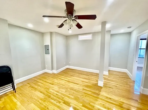 213 Hanover St #2, Boston, MA 02113