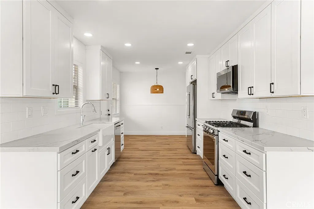 4 bed, 1450 sqft, $4,600 — Photo 2