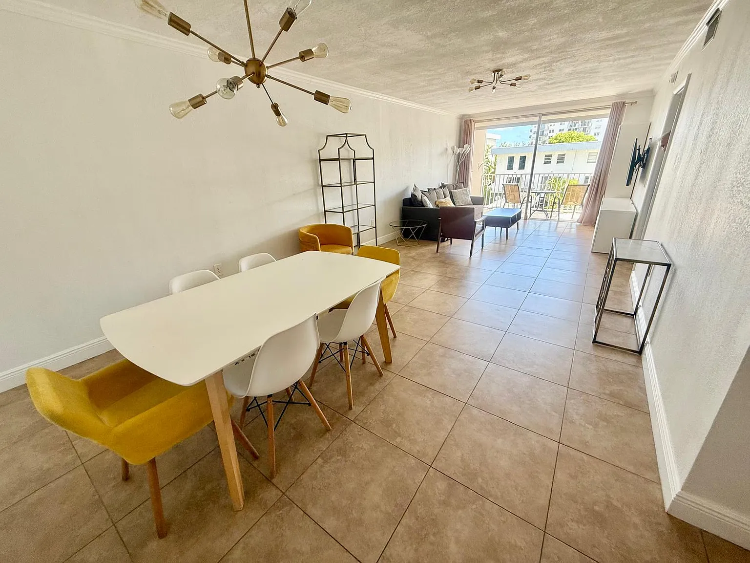 1 bed, 780 sqft, $1,950 — Photo 3