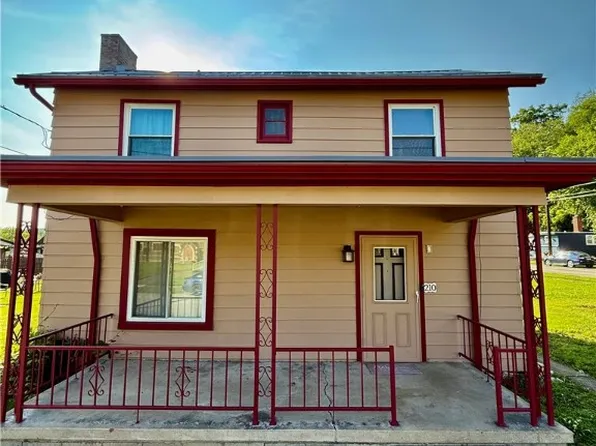210 Griscom St, Dawson, PA 15428