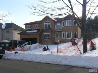 246 Addison Pl, Paramus, NJ 07652