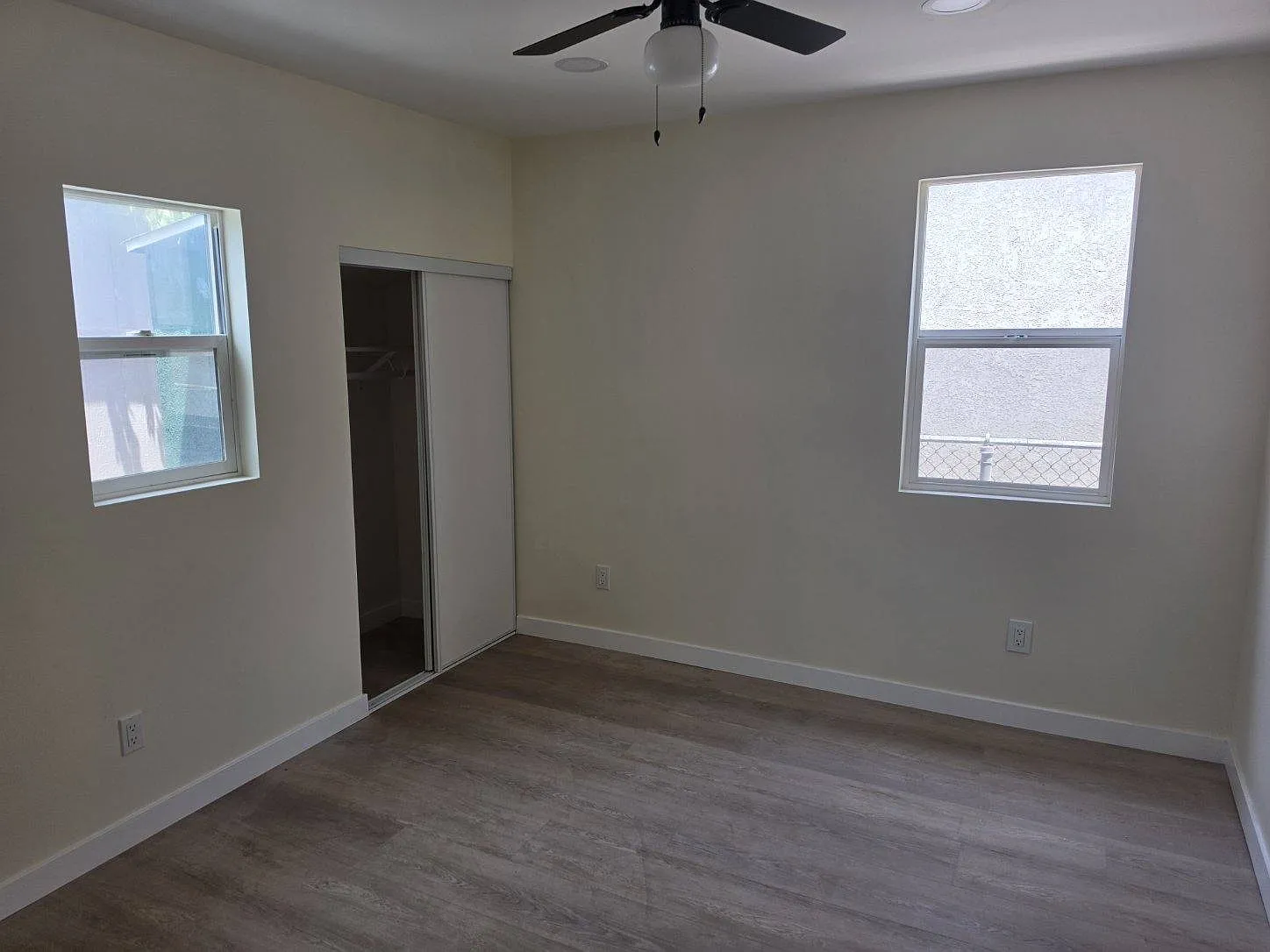 3 bed, 900 sqft, $2,700 — Photo 4