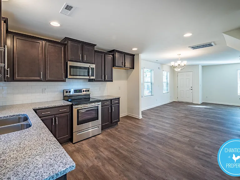 5 Belhaven Dr #1 — Photo 3