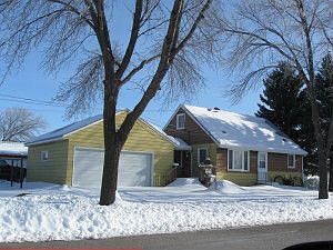 2nd image of 301 3rd Ave NW