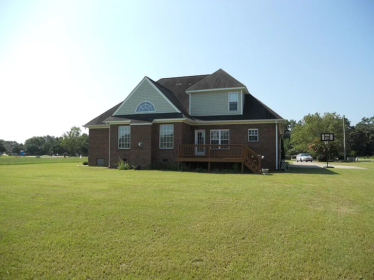 409 Pointe Dr — Photo 15