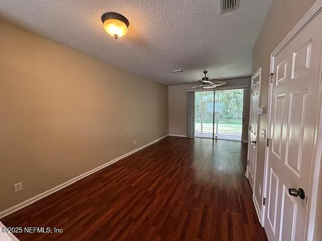 3469 Lone Tree Ln — Photo 2