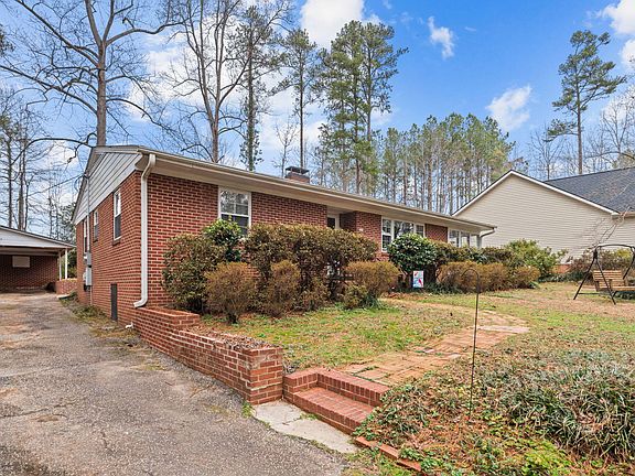 3rd image of 721 Lakeside Dr