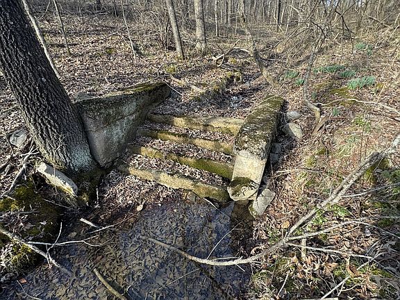 4th image of 2340 Ridge Rd