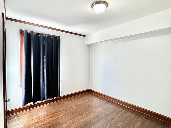 4th image of 1632 N California Ave #2