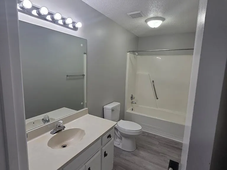 3603 Kelly Cir #C — Photo 10