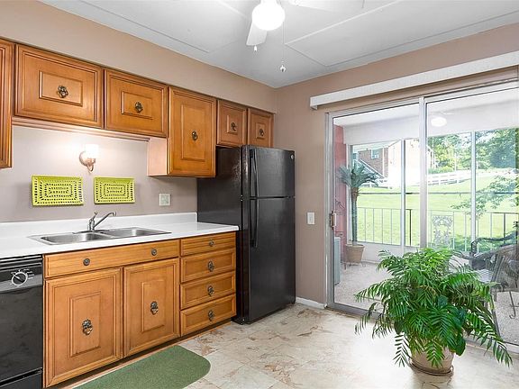 5th image of 3220 Roger Williams Dr #A