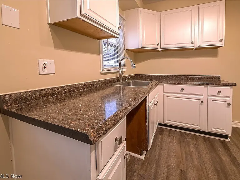 21151 Fuller Ave — Photo 7