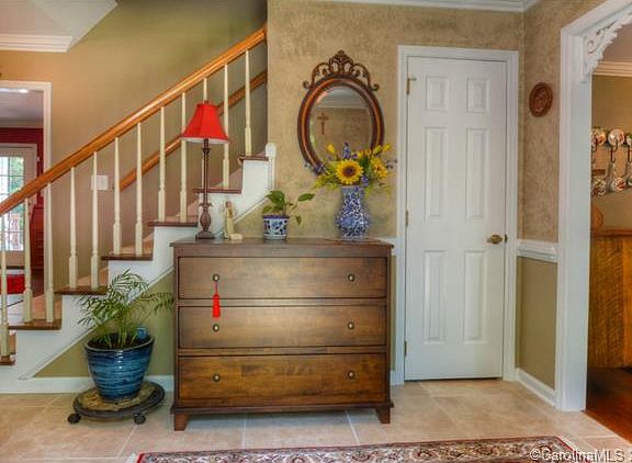 3rd image of 2044 Trowbridge Ct
