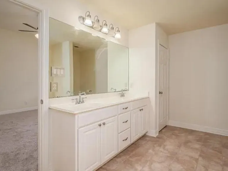 10726 Westhaven Cir — Photo 6