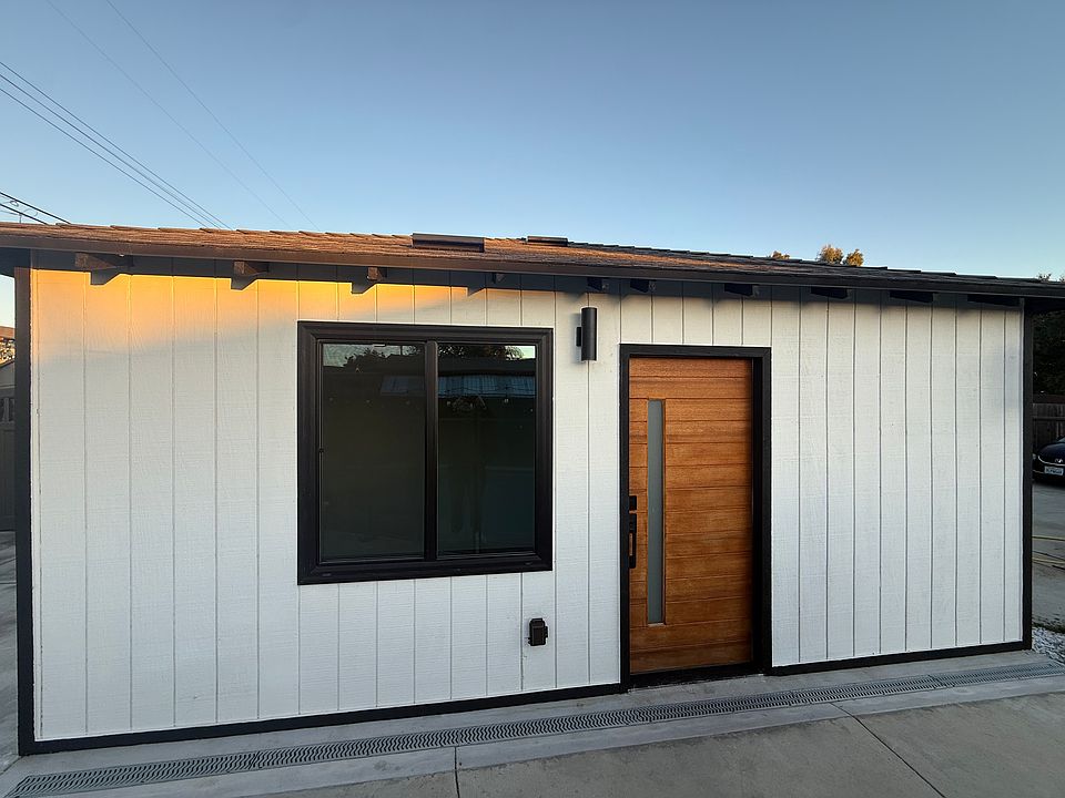 1st image of 1012 W Vesta St #B