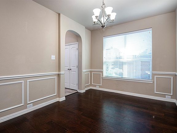2nd image of 1398 Ranch Gate Ln