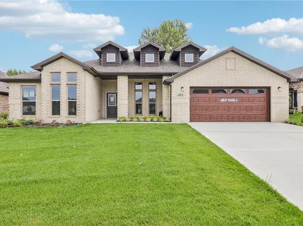 18540 W 195th Ter, Spring Hill, KS 66083