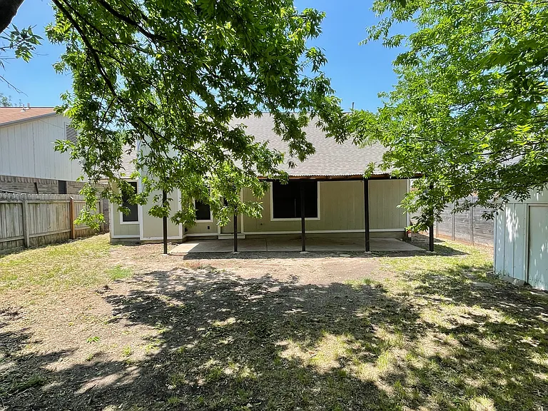 13719 Cambourne Dr — Photo 18