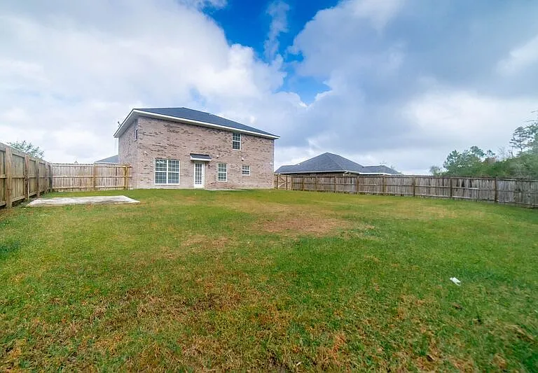211 Augusta Way — Photo 46