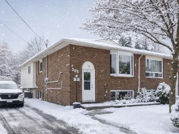 203 Commercial St, Welland, ON L3B 5Z5