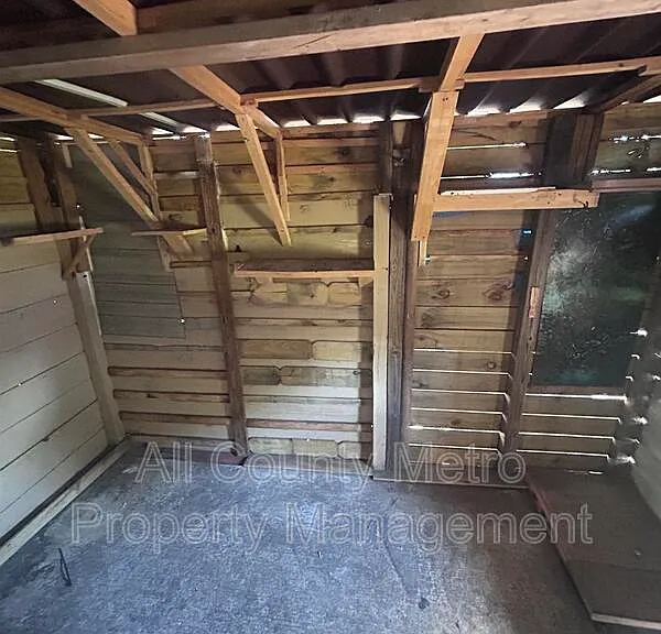 2539 Ridgewood Ave — Photo 18