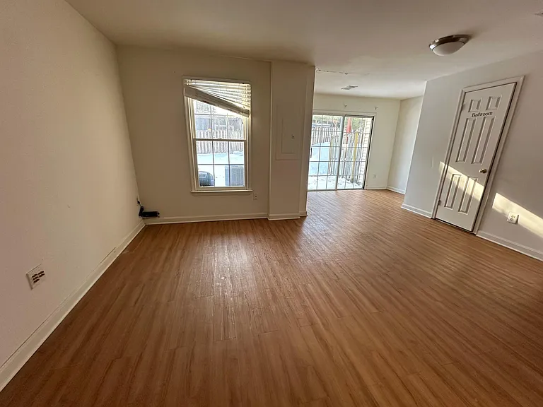 7770 Black Horse Ct — Photo 33