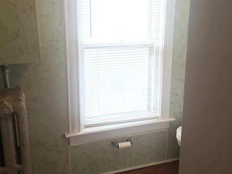 2516 Wirt St — Photo 7