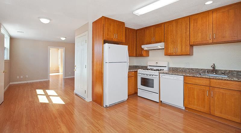 1st image of 328 6th Ave
