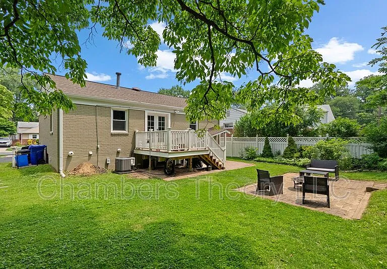 3904 Lantern Dr — Photo 37
