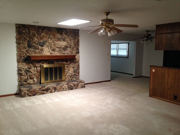 3rd image of 1725 Cain Ave