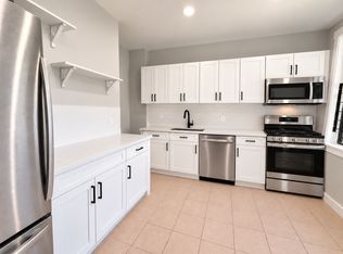 1349 W Grace St #1, Chicago, IL 60613