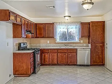 2808 E Avenue R12 — Photo 5