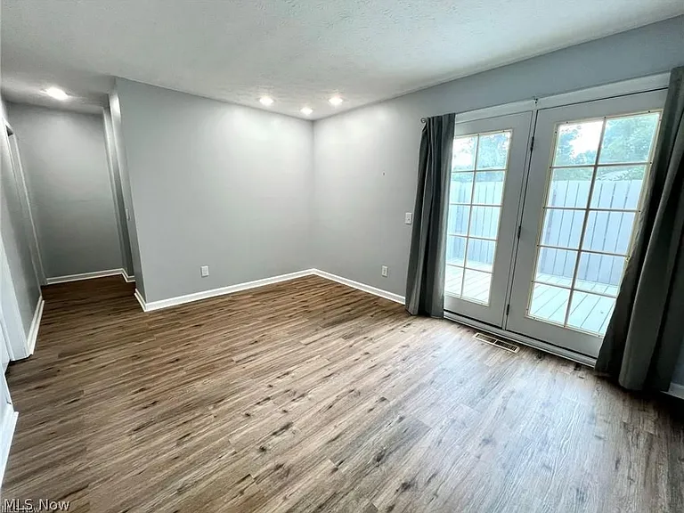 22410 Rock Creek Cir — Photo 22