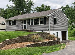 3004 Newport Rd, Saint Joseph, MO 64505